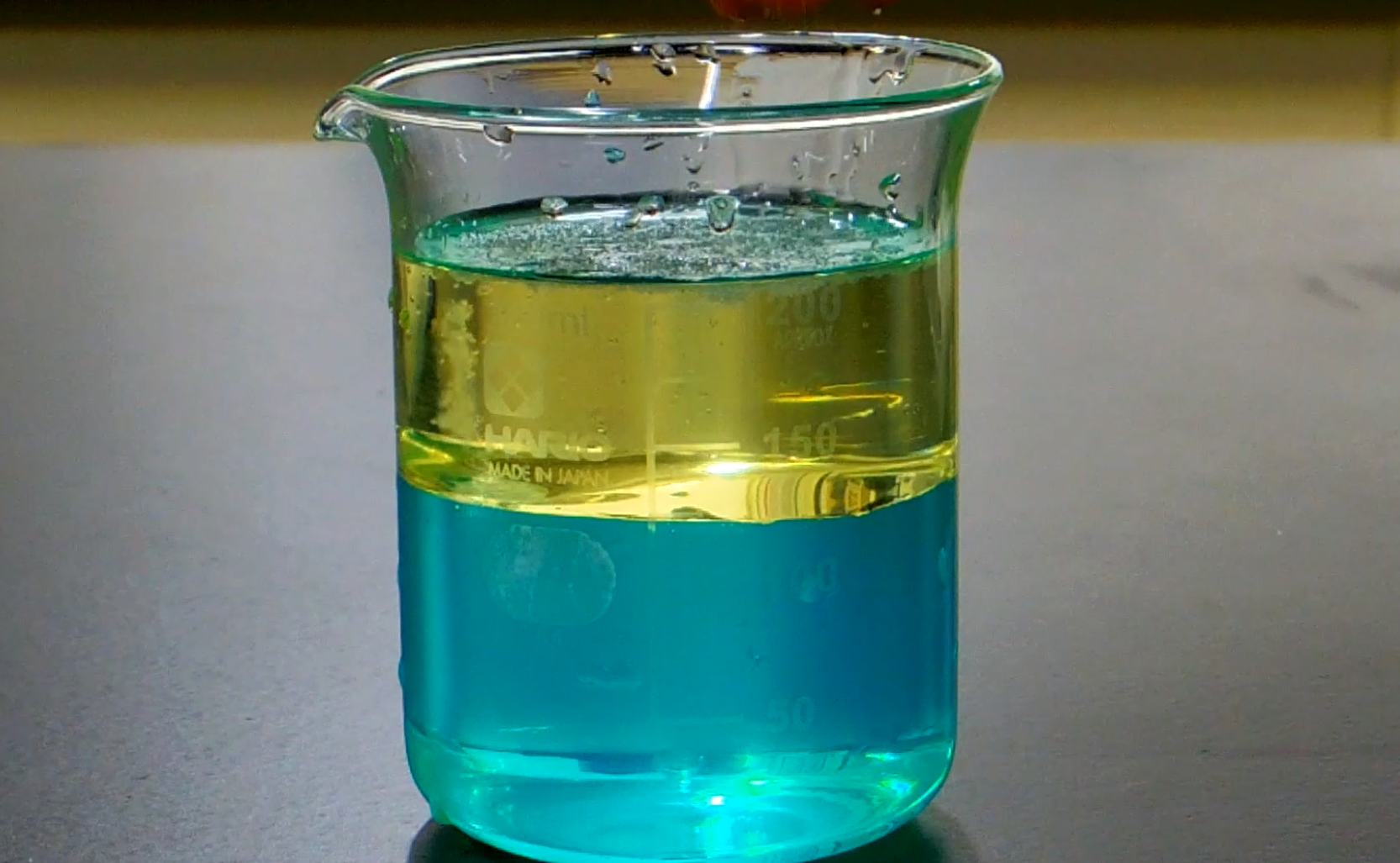 水と油